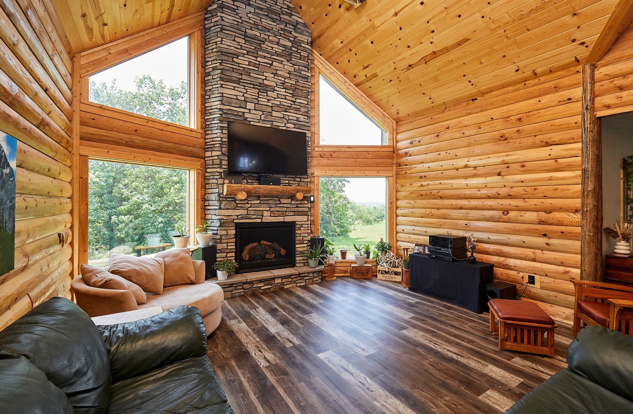 Listing Photo: 7708 Virginia St_018